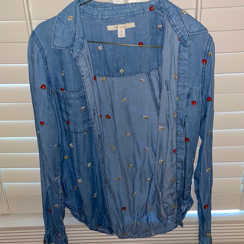 Flower detailed denim long sleeve